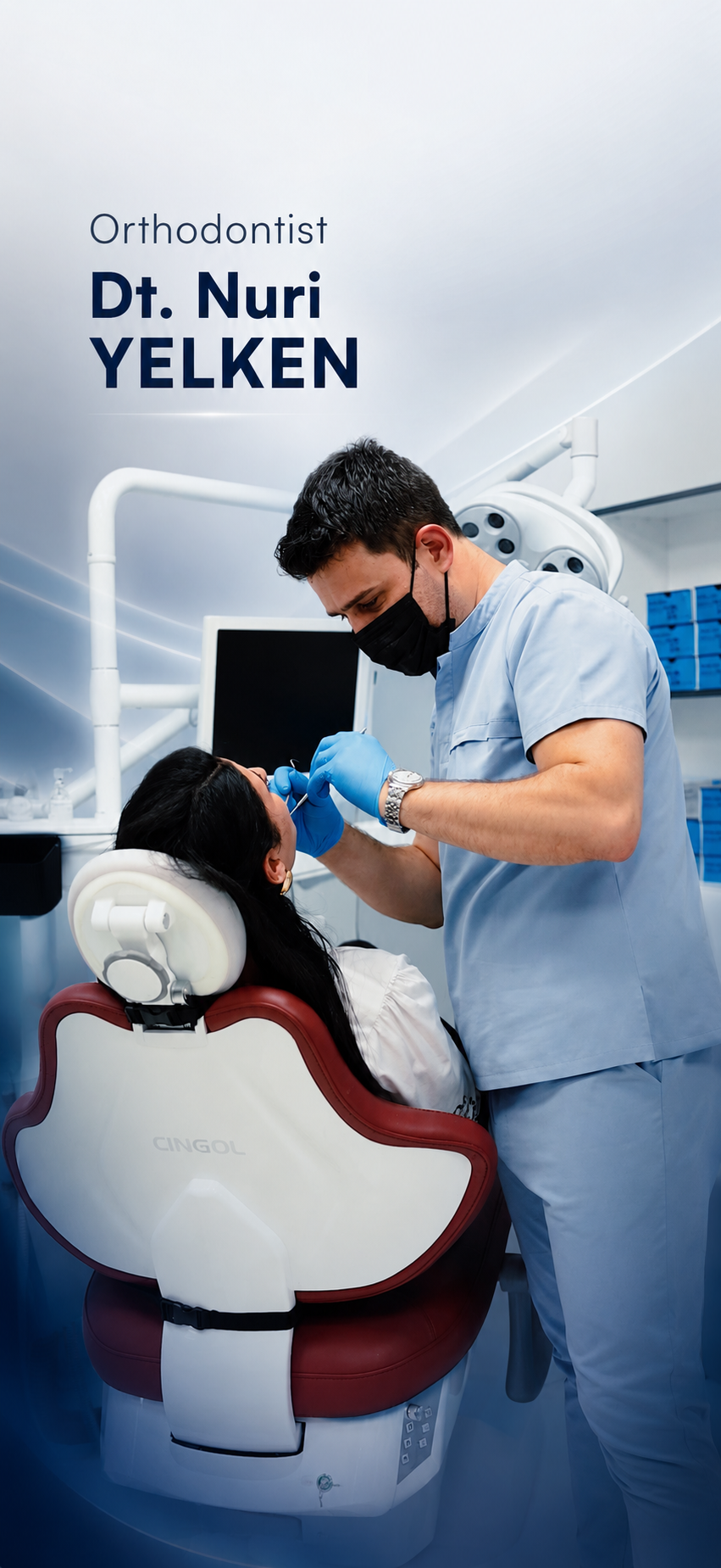 Ortodonti Uzmanı Dt. Nuri Yelken klinik uygulama sırasında