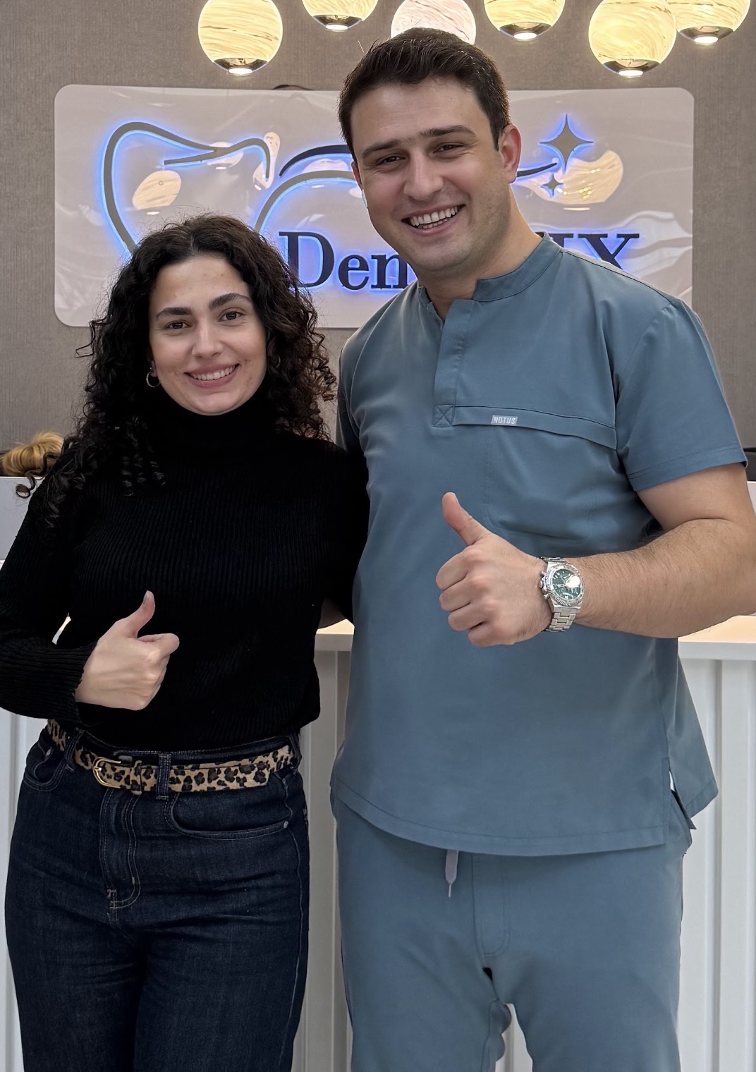 Uzm. Dt. Nuri Yelken ve ortodonti tedavisi gören hastası DentaFİX kliniğinde