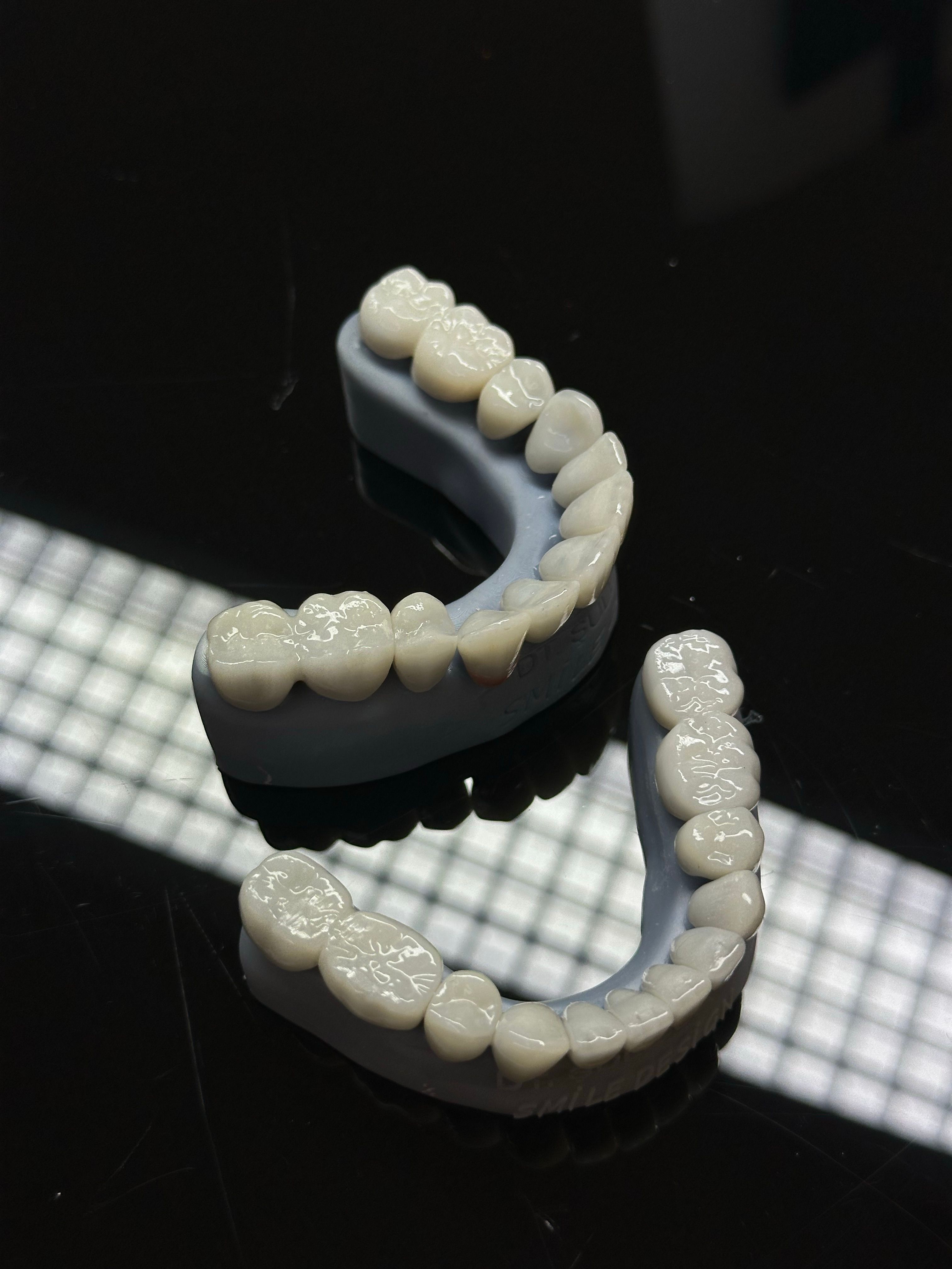 Diş Kronları 3D dental render