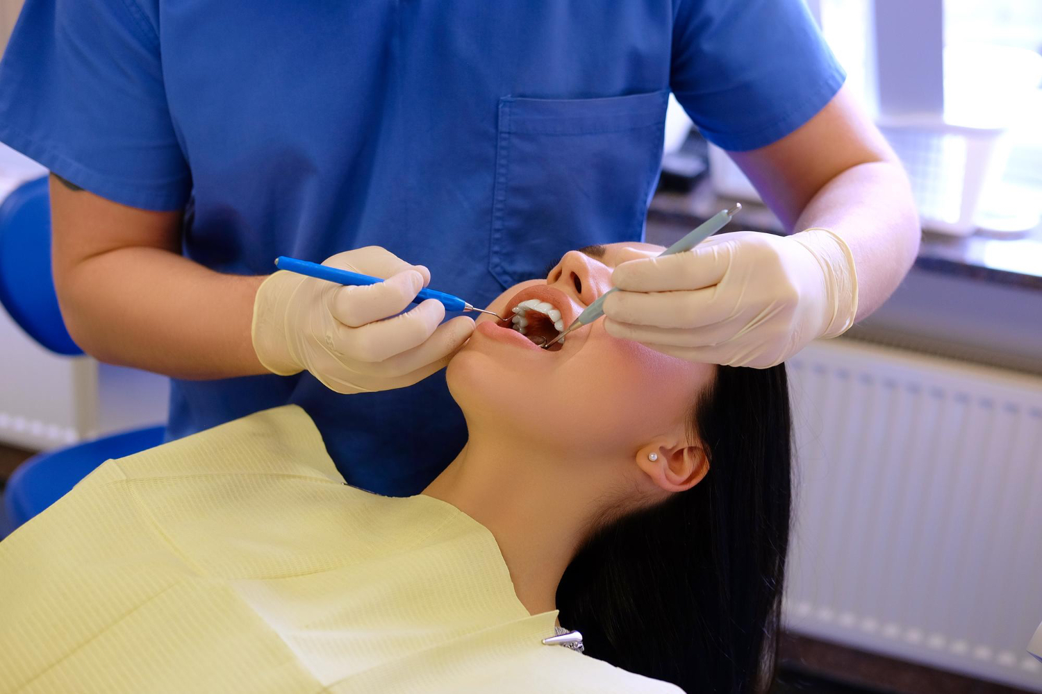 Diş Çekimi 3D dental render